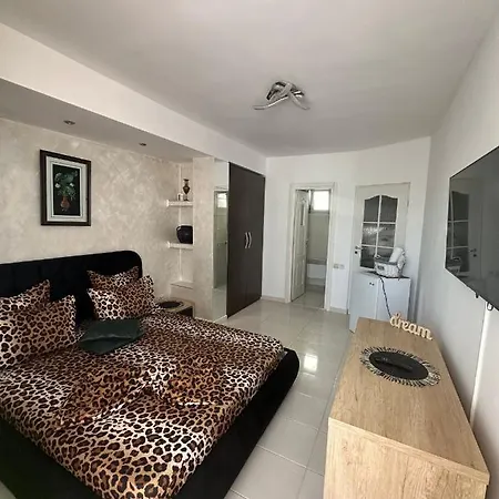 ゲストハウス Casa Day&amy エフォリエ・スド